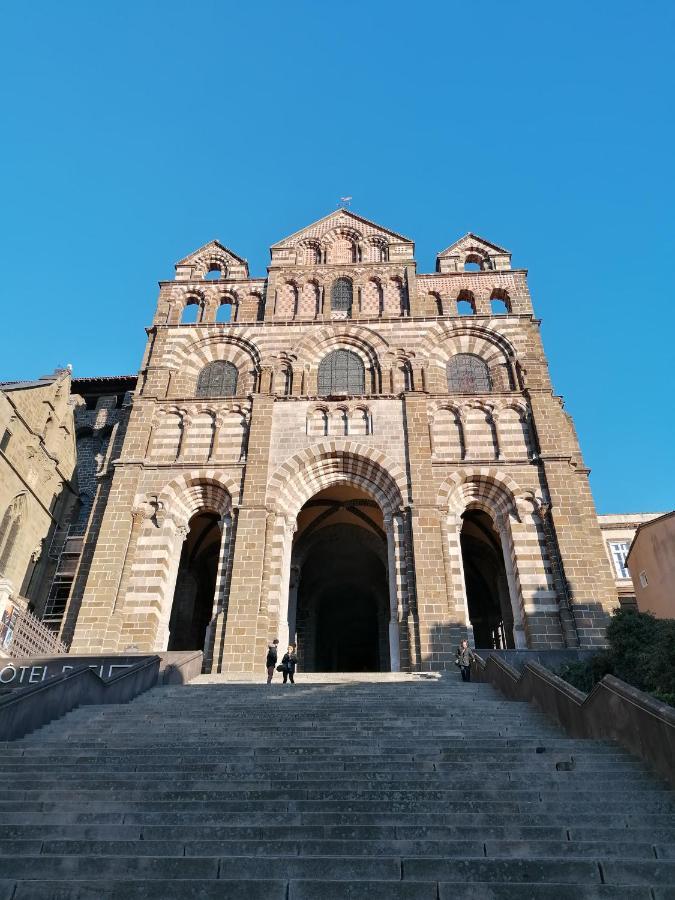 Le 43-4 avec sauna privatif Le Puy-en-Velay Esterno foto